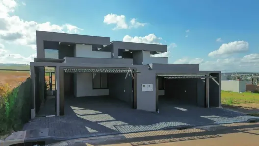 Casa com 3 Quartos à venda, 110m² no Brazmadeira, Cascavel