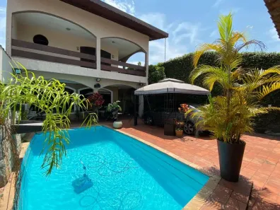 Casa com 3 Quartos à venda, 300m² no Parque Industrial, São José dos Campos