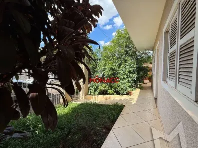 Sobrado com 4 Quartos à venda, 400m² no Santa Rosa, Londrina