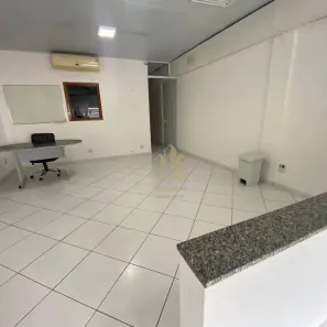Sala Comercial para alugar, 130m² no Vila Thais, Atibaia