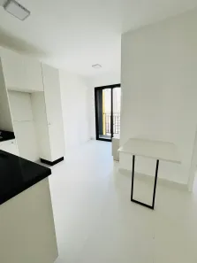 Apartamento com 2 Quartos para alugar, 50m² no Centro, Curitiba
