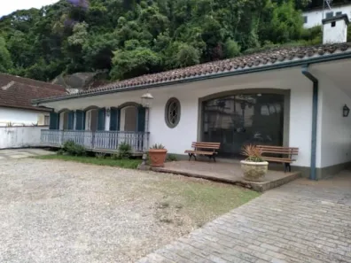 Casa com 3 Quartos à venda, 312m² no Mosela, Petrópolis