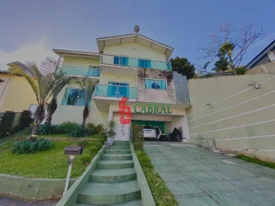 Casa com 4 Quartos para venda ou aluguel, 304m² no Arujá Country Club, Arujá