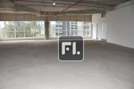 Sala Comercial para alugar, 240m² no Green Valley Alphaville, Barueri