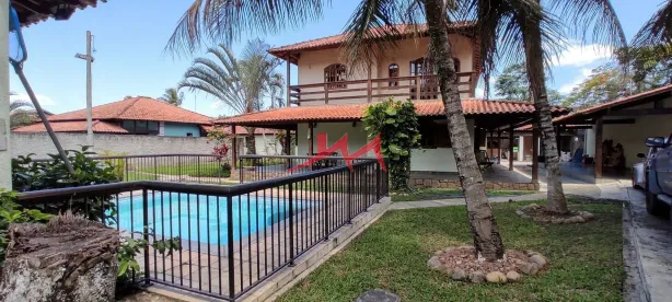 Casa com 6 Quartos à venda, 240m² no Laranjal, São Gonçalo