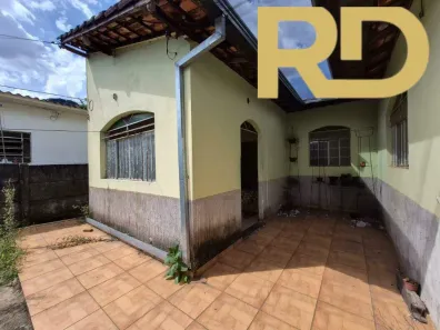 Casa com 7 Quartos à venda, 196m² no Vera Cruz, Belo Horizonte