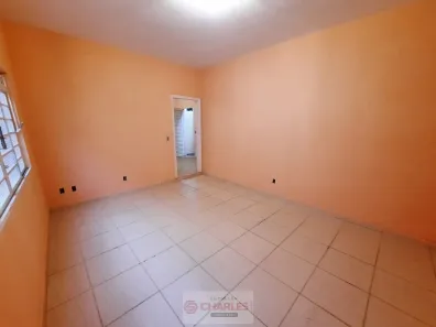 Casa com 2 Quartos para alugar, 115m² no Centro, Mogi Mirim