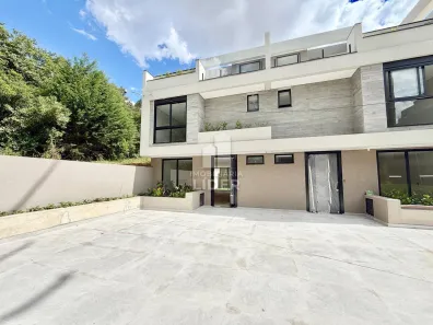 Casa com 3 Quartos à venda, 214m² no Boa Vista, Curitiba