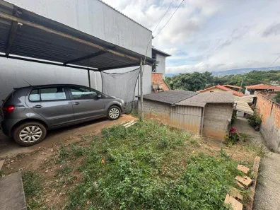 Casa com 2 Quartos à venda, 200m² no Tirol (Barreiro), Belo Horizonte