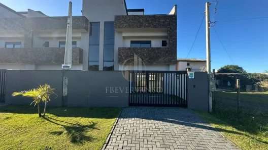 Sobrado com 3 Quartos à venda, 163m² no Guaratuba, Guaratuba