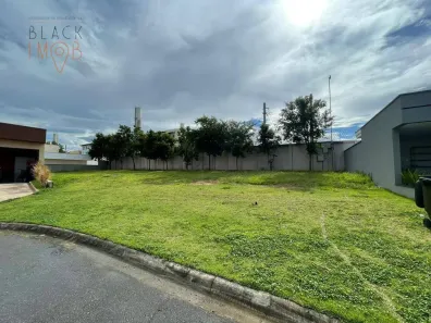 Lote/Terreno à venda, 555m² no Piracangaguá, Taubaté