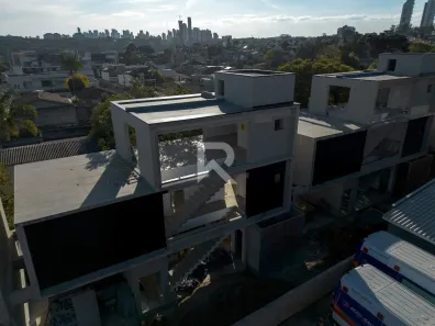 Sobrado com 3 Quartos à venda, 261m² no Seminário, Curitiba