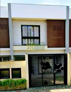 Sobrado com 2 Quartos à venda, 88m² no Mariscal, Bombinhas