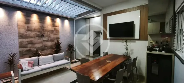 Casa com 2 Quartos à venda, 150m² no Novo Mundo, Uberlândia