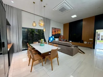 Casa de Condomínio com 3 Quartos à venda, 200m² no Jardim Botânico, Uberlândia