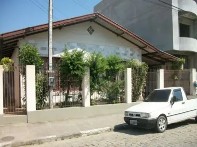 Casa com 3 Quartos para alugar, 100m² no Centro, Balneário Camboriú