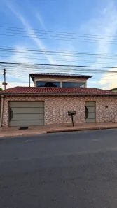 Sobrado com 4 Quartos à venda, 178m² no Vila Finsocial, Goiânia