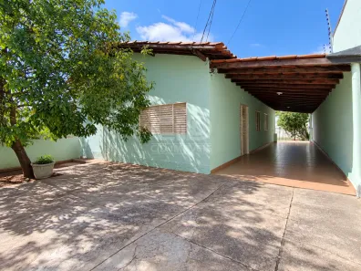 Casa com 4 Quartos à venda, 194m² no Jardim Mariana, Cuiabá