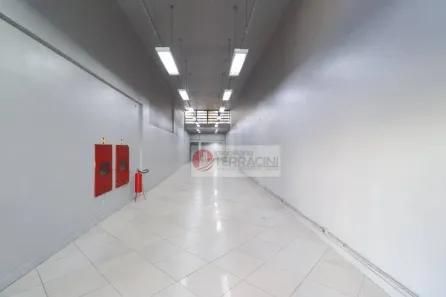 Ponto Comercial para alugar, 240m² no Passo da Areia, Porto Alegre