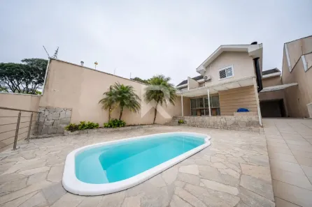 Casa com 4 Quartos para alugar, 316m² no Jardim Social, Curitiba