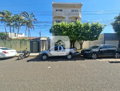 Apartamento com 3 Quartos para alugar, 92m² no Santa Mônica, Uberlândia