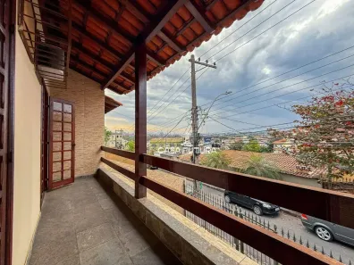 Casa com 5 Quartos à venda, 243m² no Vila Mury, Volta Redonda