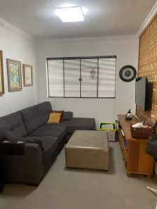 Casa com 3 Quartos à venda, 210m² no Esperança, Londrina