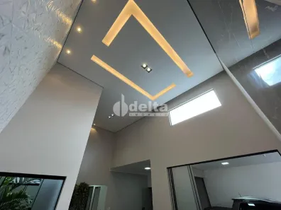 Casa com 3 Quartos à venda, 213m² no Jardim Europa, Uberlândia