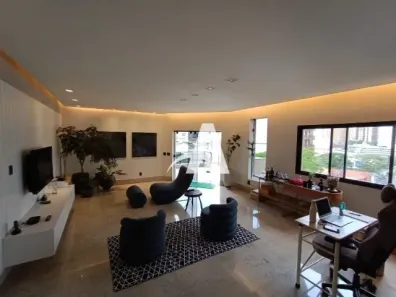 Apartamento com 3 Quartos para alugar, 247m² no Osvaldo Rezende, Uberlândia