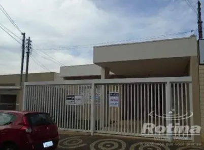 Casa com 3 Quartos à venda, 220m² no Nossa Senhora Aparecida, Uberlândia