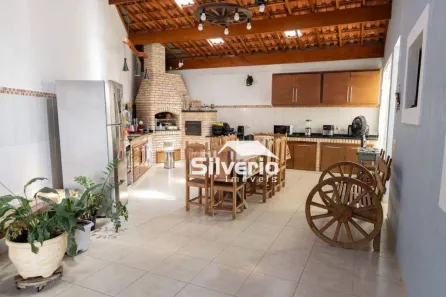 Sobrado com 3 Quartos à venda, 97m² no Vila Formosa, Jacareí