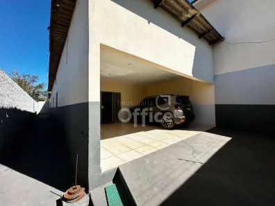 Sobrado com 3 Quartos à venda, 530m² no De Lourdes, Anápolis