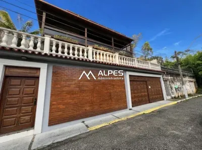 Casa com 3 Quartos à venda, 200m² no Várzea, Teresópolis