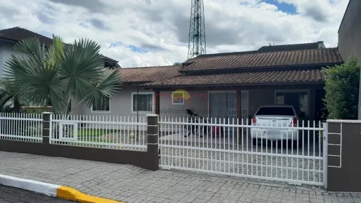 Casa com 2 Quartos à venda, 72m² no Vila Nova, Joinville