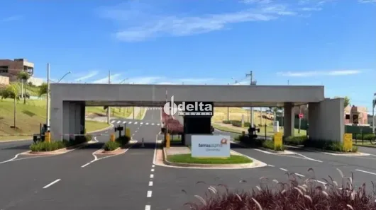 Lote/Terreno à venda, 307m² no Granja Marileusa, Uberlândia