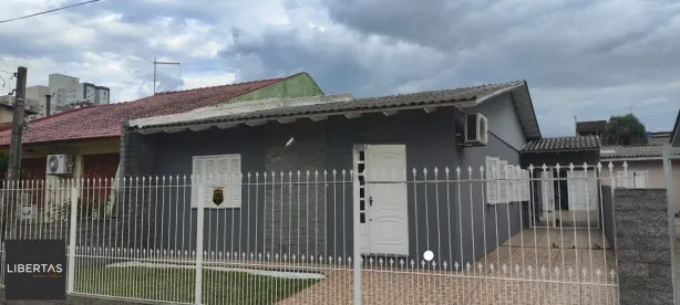Casa com 4 Quartos à venda, 219m² no Vila Monte Carlo, Cachoeirinha