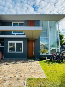 Casa de Condomínio com 4 Quartos à venda, 236m² no , Xangri-Lá