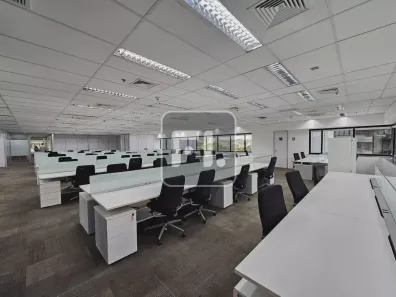 Sala Comercial para alugar, 704m² no Vila Gertrudes, São Paulo