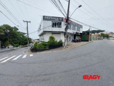 Ponto Comercial para alugar, 50m² no Ponta de Baixo, São José