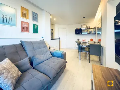 Apartamento com 2 Quartos à venda, 57m² no Barreiros, São José
