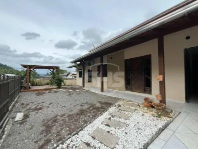 Casa com 3 Quartos para alugar, 294m² no Itoupavazinha, Blumenau
