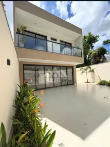 Sobrado com 3 Quartos à venda, 130m² no Ibituruna, Montes Claros