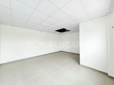 Sala Comercial para alugar, 25m² no Centro, Tubarão