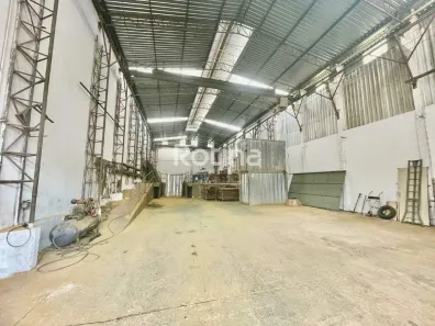 Galpão/Depósito/Armazém à venda, 400m² no Tibery, Uberlândia
