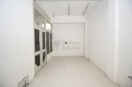 Sala Comercial para alugar, 27m² no Centro, Pelotas