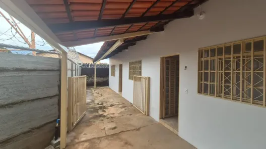 Casa com 3 Quartos para alugar, 110m² no Jardim da Luz, Goiânia
