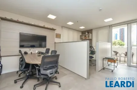 Sala Comercial à venda, 42m² no Cerqueira César, São Paulo