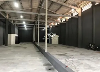 Galpão/Depósito/Armazém à venda, 704m² no Atlântica, Rio das Ostras