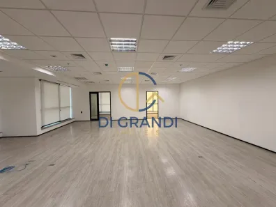 Sala Comercial para alugar, 212m² no Cambuí, Campinas