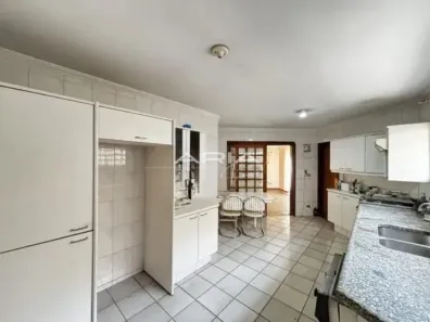 Casa com 3 Quartos à venda, 325m² no Vitória, Londrina